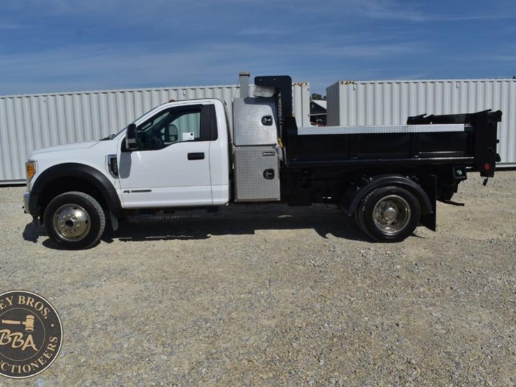 2017-ford-f550-image-7