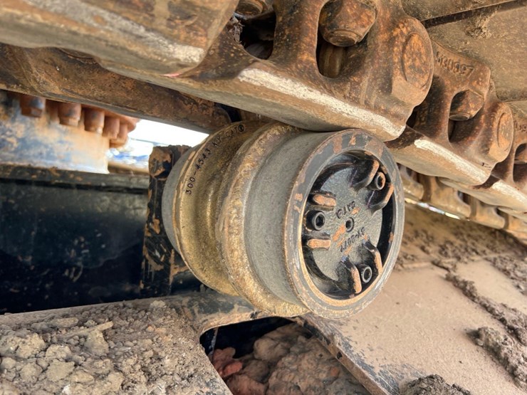 caterpillar-336-image-16