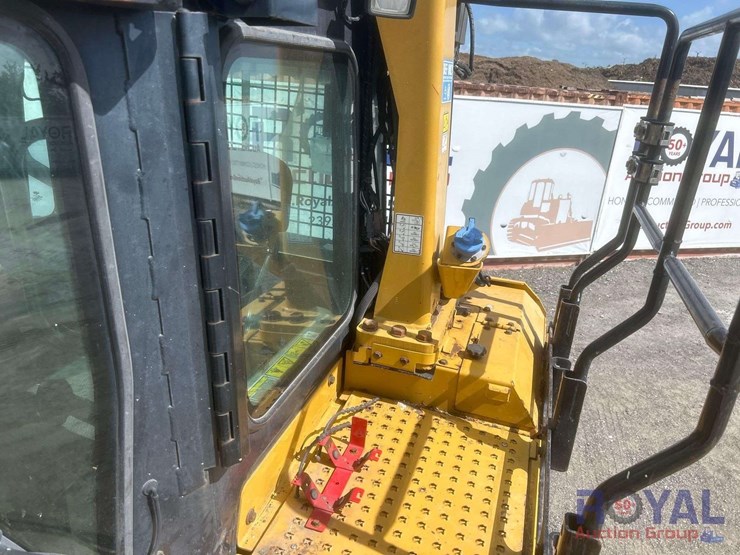 2017-caterpillar-d6t-lgp-image-23