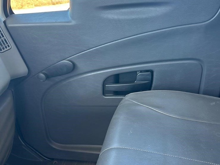 2015-international-durastar-4400-image-40