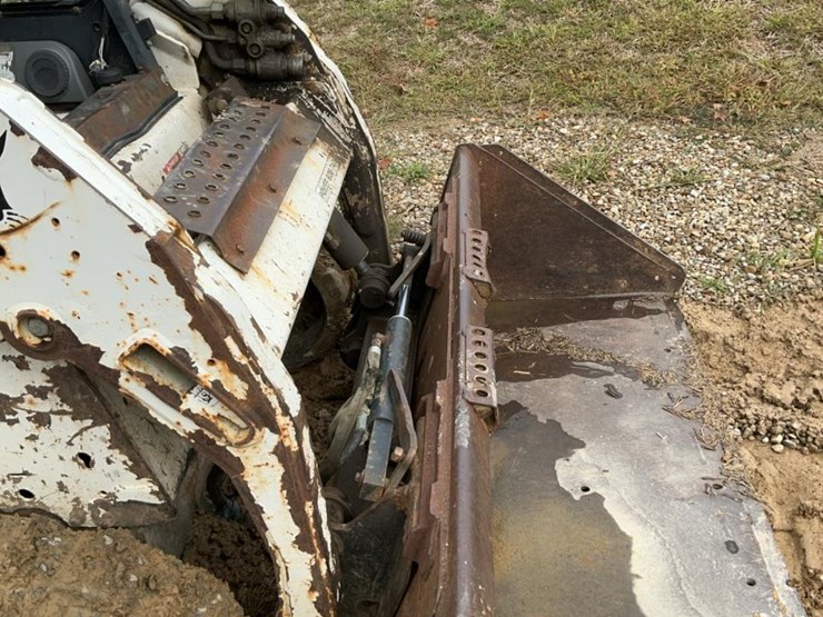2008-bobcat-t190-image-13