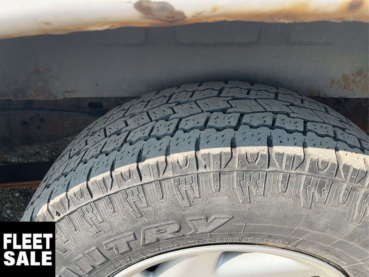 2009-ford-cargo-image-17