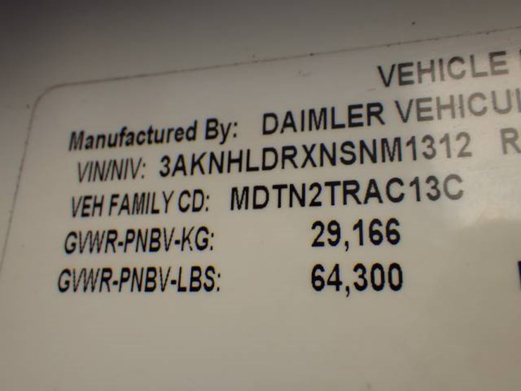 2022-freightliner-cascadia-126-image-13