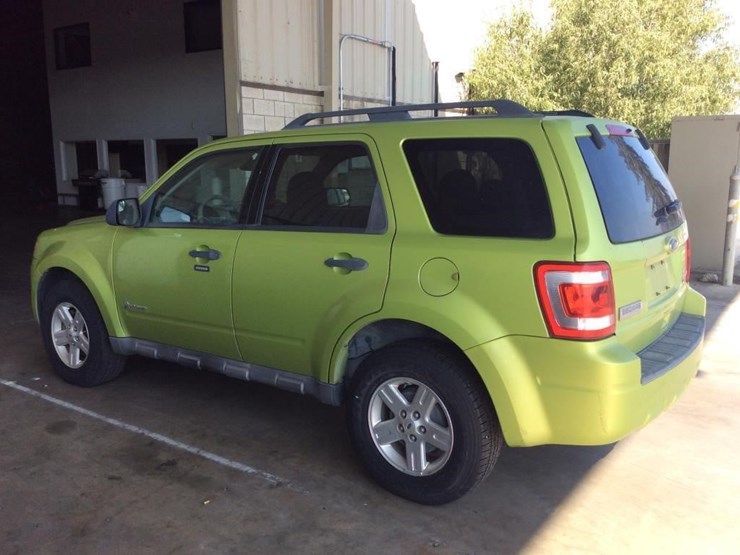 2011-ford-escape-image-3