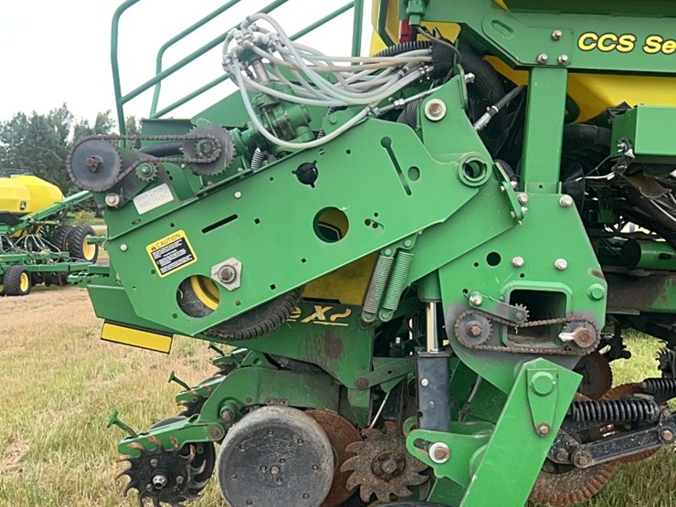 john-deere-16-image-52