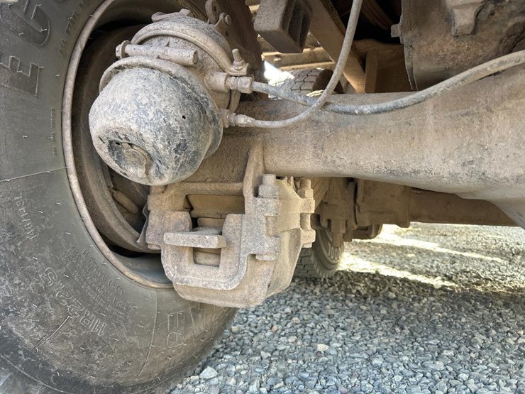 1993-mack-dm690s-image-29