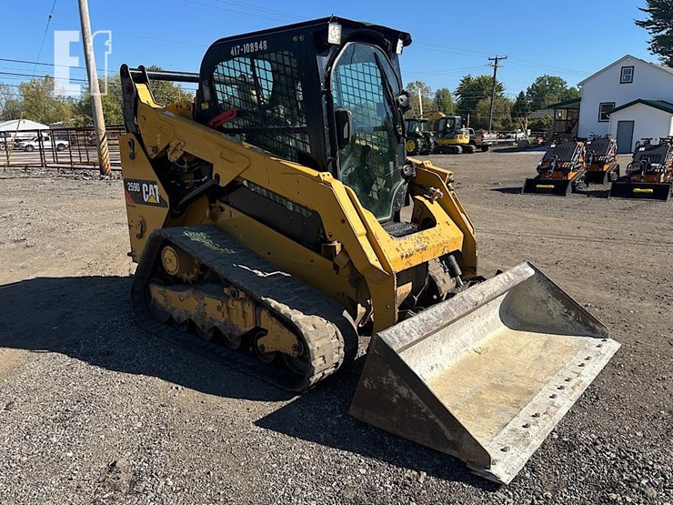 2016-caterpillar-259d-image-3