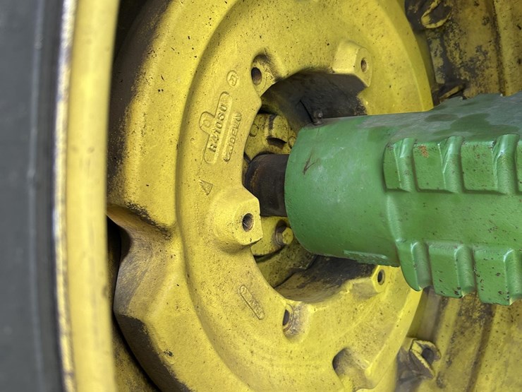 john-deere-4840-image-17