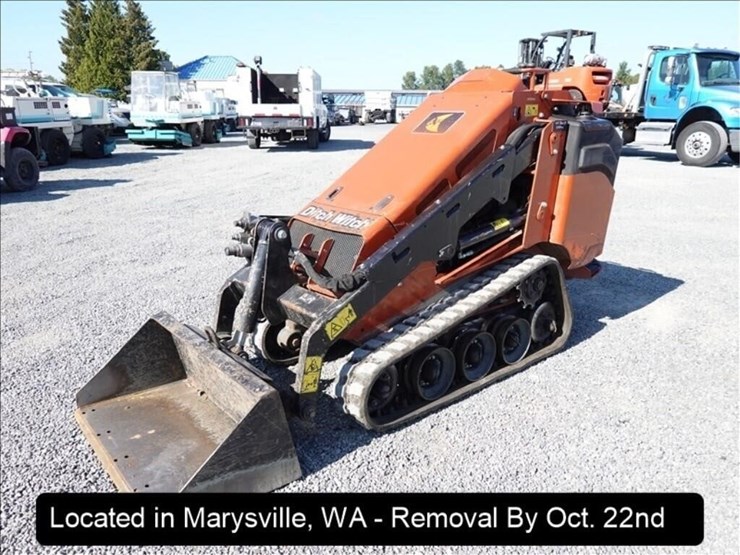 2022-ditch-witch-sk800-image-1