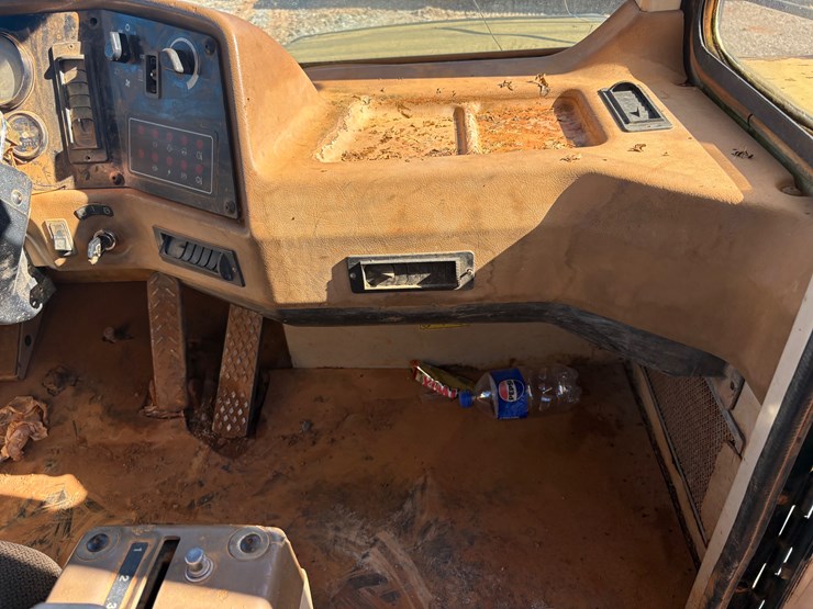 1997-caterpillar-d300e-image-27