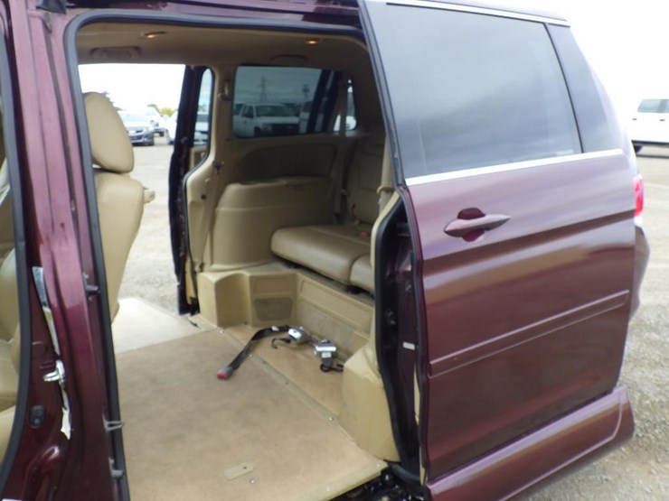 2010-honda-odyssey-image-7