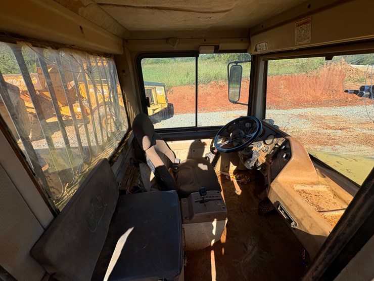 1997-caterpillar-d300e-image-23