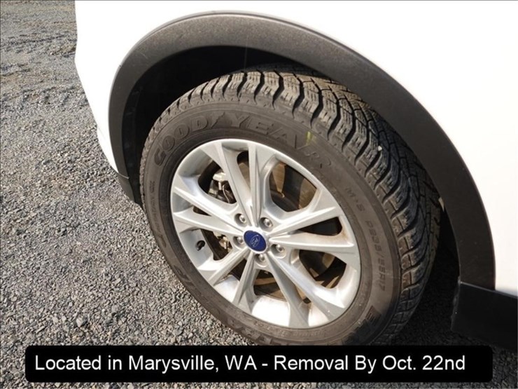 2017-ford-escape-se-image-15