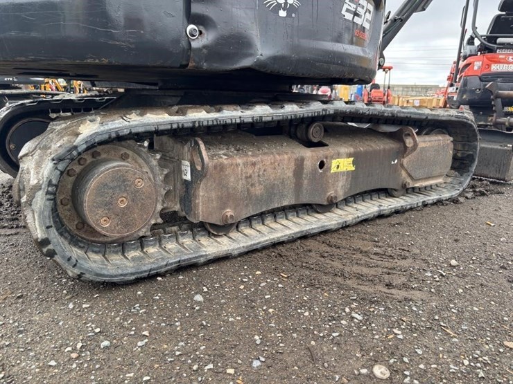 2019-bobcat-e32i-image-24