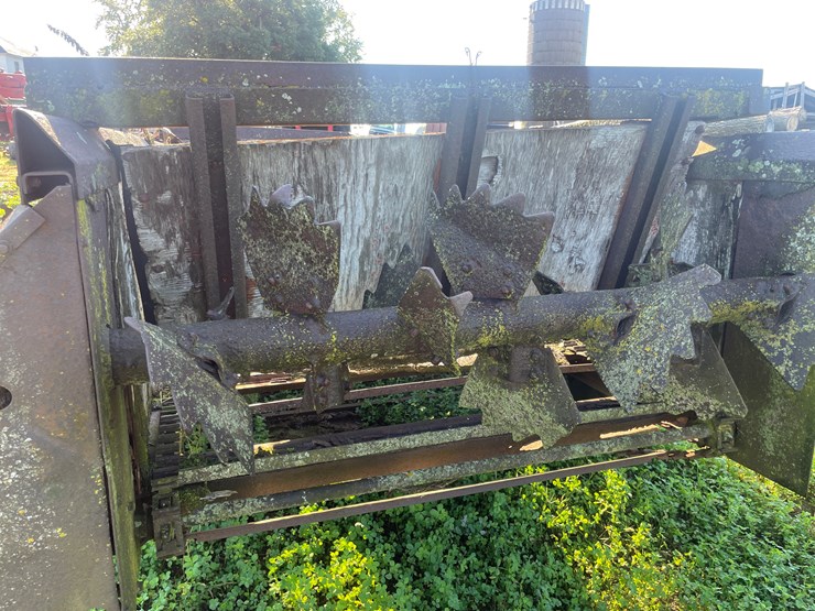 #5041-•-h-&-s-tandem-spreader-for-parts-image-5