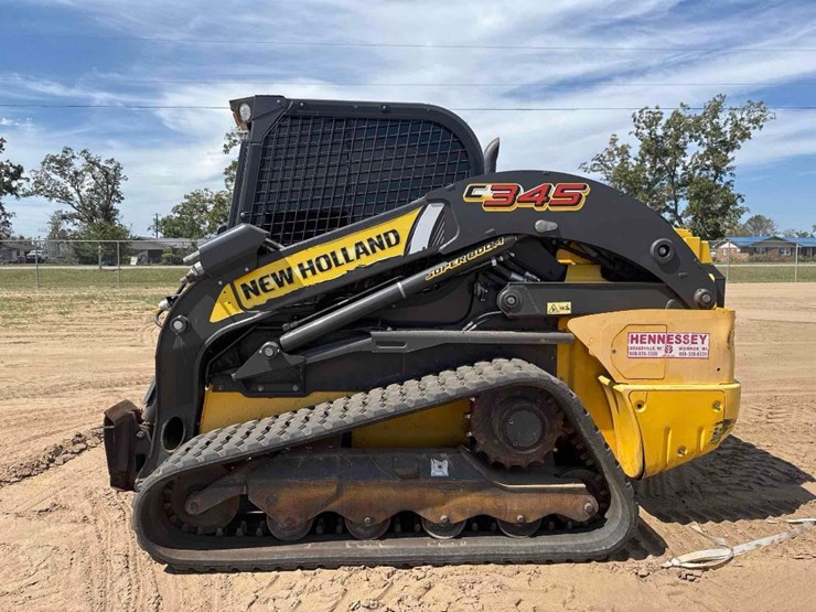 new-holland-c345-image-1