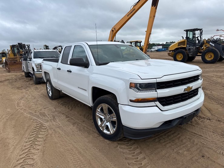 2019-chevrolet-silverado-image-6