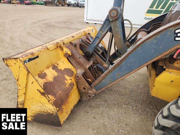 john-deere-310-image-28