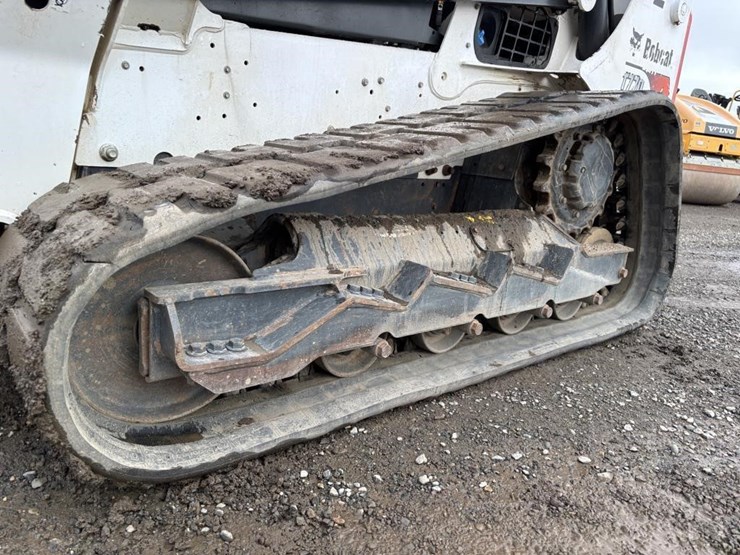 2021-bobcat-t770-image-15