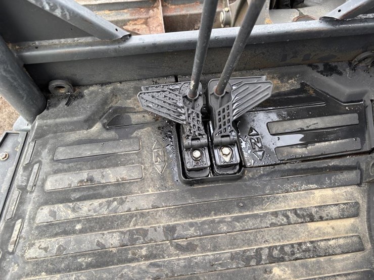 2019-bobcat-e32i-image-39