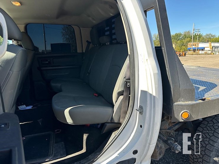 2015-dodge-ram-2500-image-17
