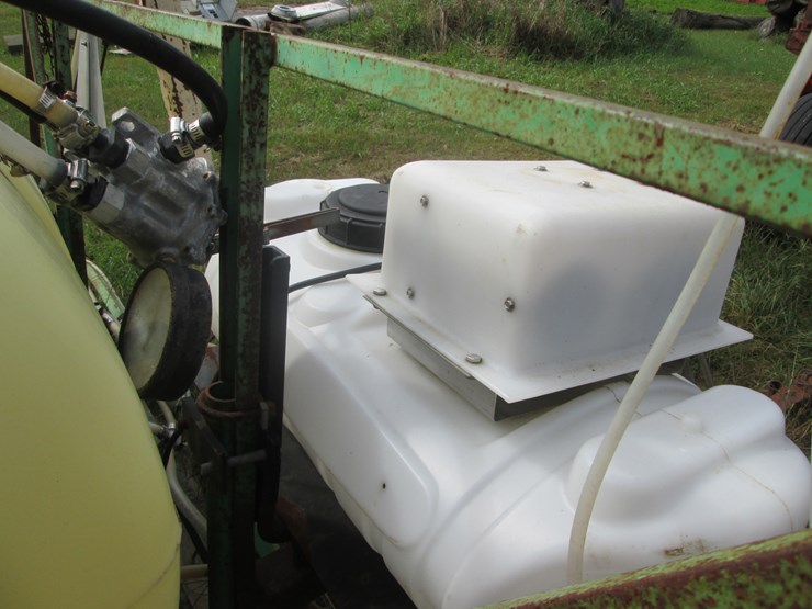 #5039-•-200-gallon-3-point-sprayer-image-6