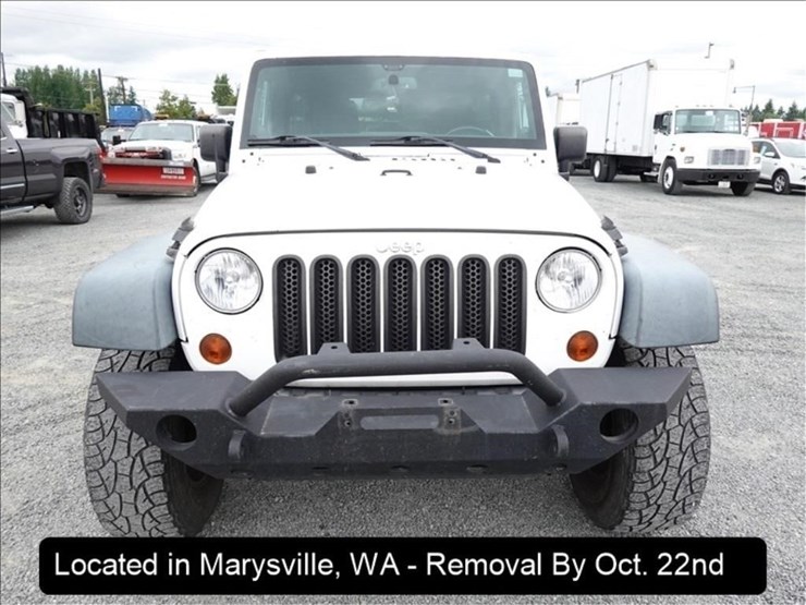 2013-jeep-wrangler-sport-image-19