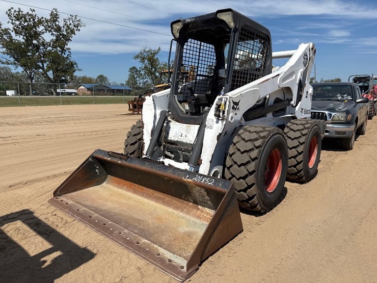2012-bobcat-s850-image-2