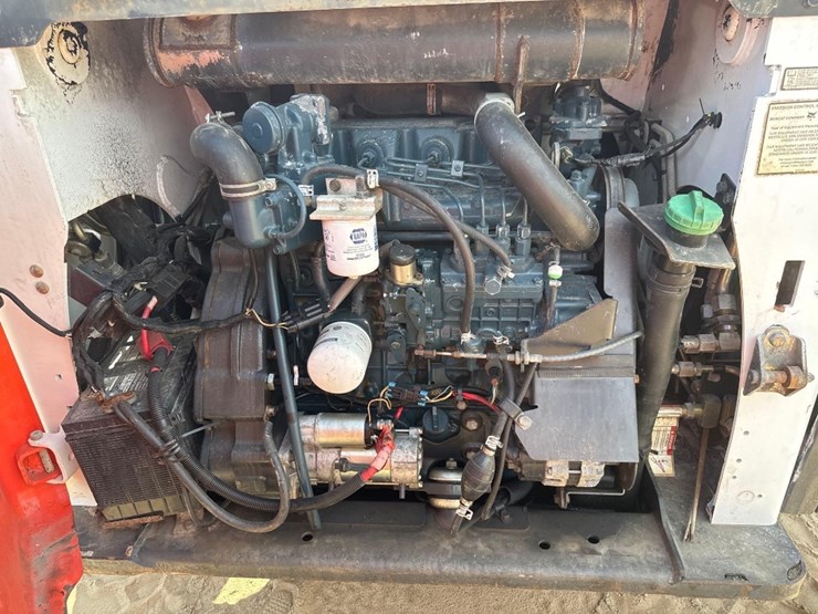 2012-bobcat-s850-image-13