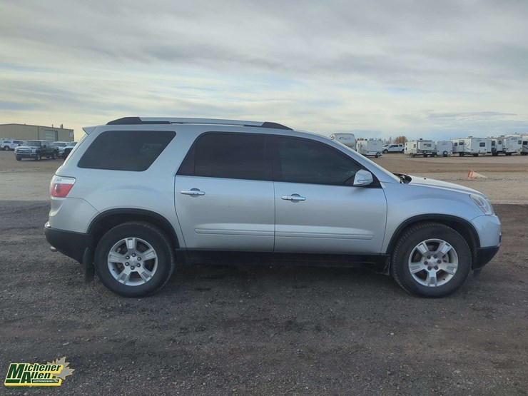 2010-gmc-acadia-image-23