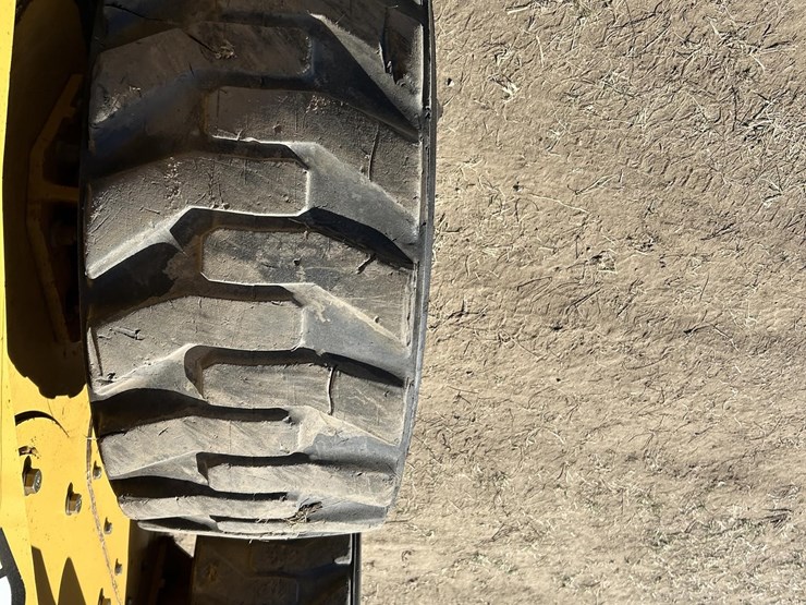 2003-caterpillar-242-image-10