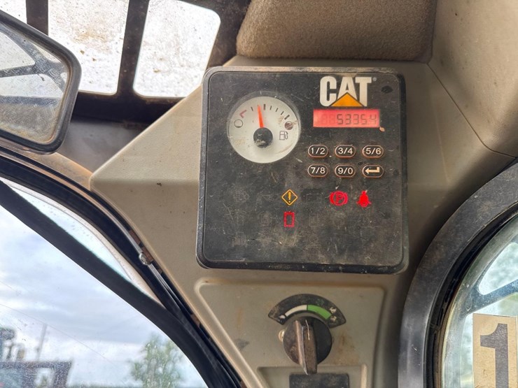 2016-caterpillar-289d-image-26