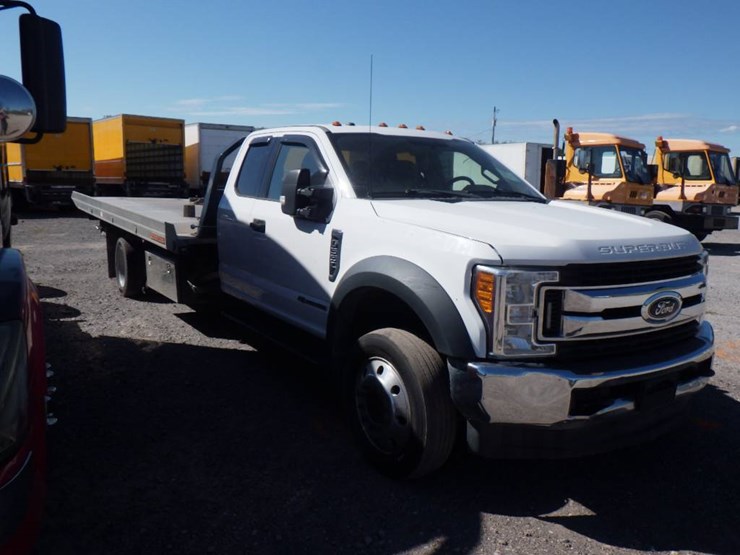 2019-ford-f550-xlt-image-2