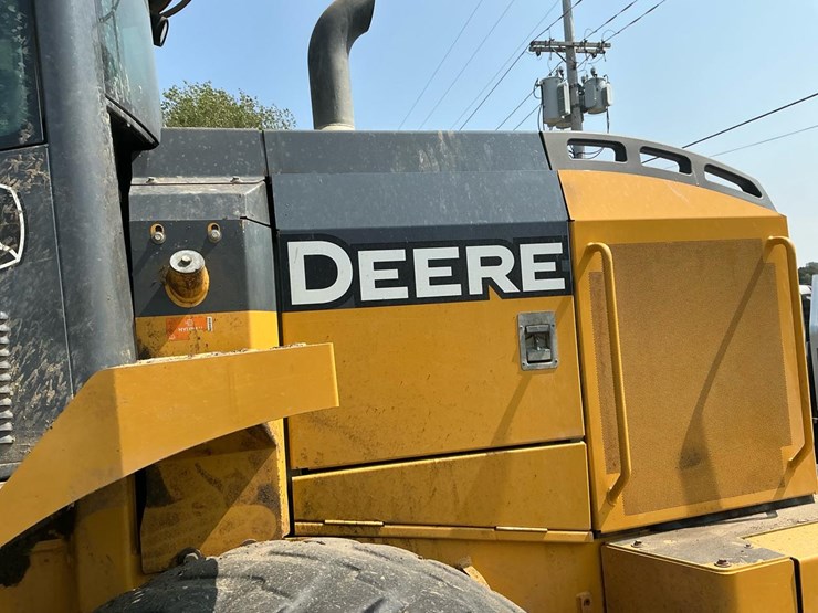 2018-deere-524k-image-48