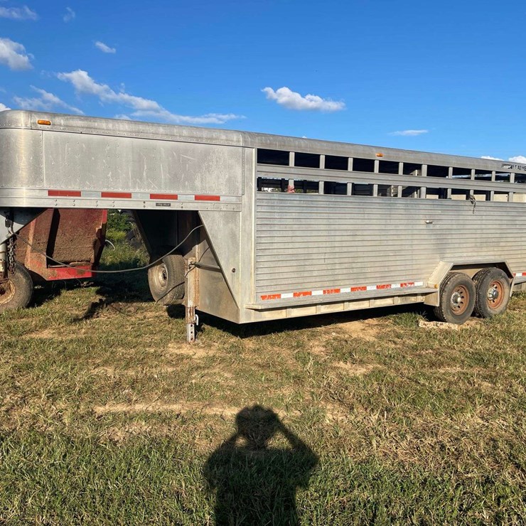 2003 20'X7' FEATHER LITE ALUMINUM LIVESTOCK TRAILER