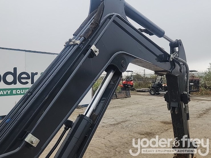 2022-deere-26g-image-14