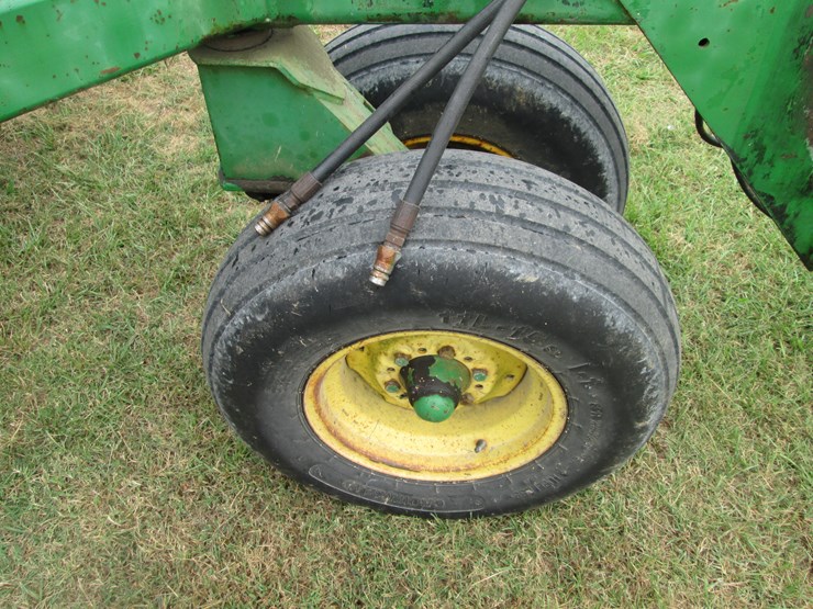 john-deere-750-image-27