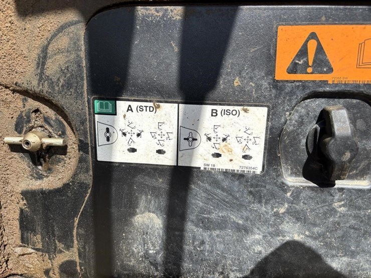 2023-bobcat-e35-image-39