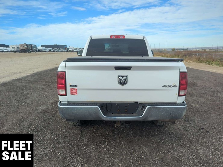 2012-ram-1500-slt-image-28