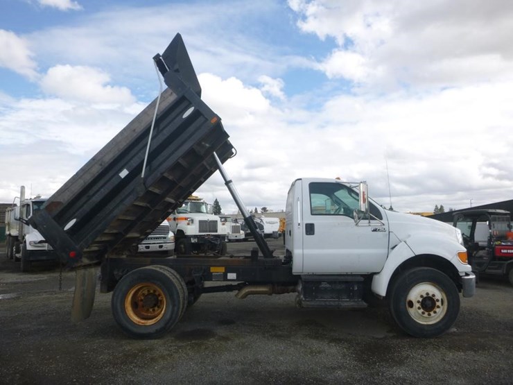 2015-ford-f750-image-9