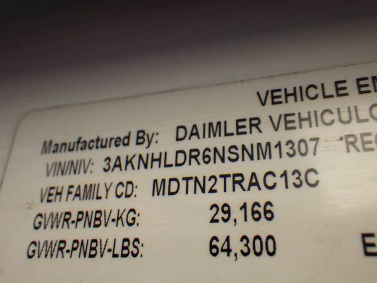 2022-freightliner-cascadia-126-image-12