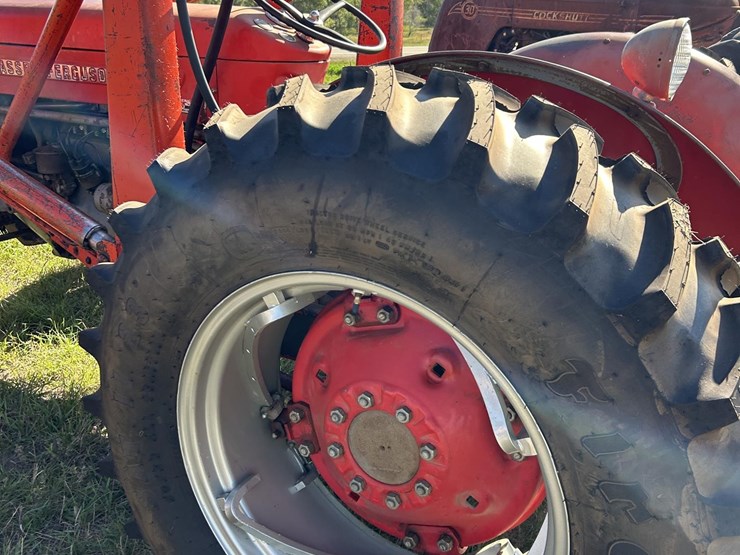 massey-ferguson-65-image-12
