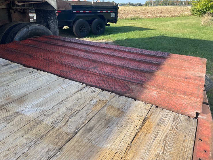 #1892-•-1991-hillsboro-dual-axle-gooseneck-flatbed-trailer-(has-wi-title)-image-18