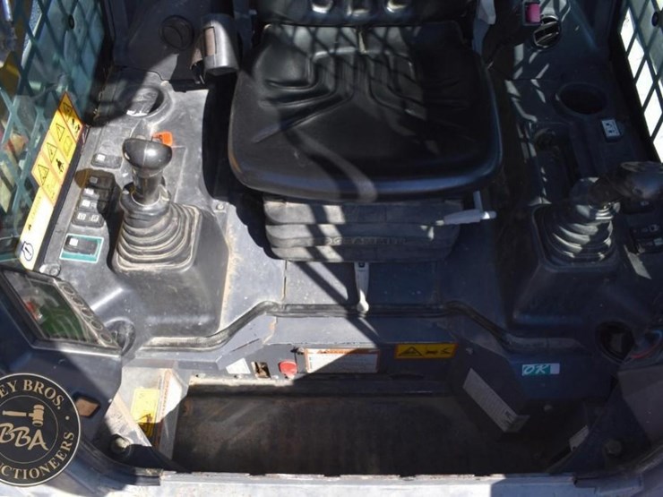 2020-takeuchi-tl12r2-image-65