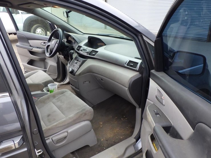 2013-honda-odyssey-image-6