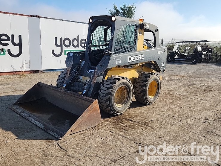 2010-deere-332d-image-1