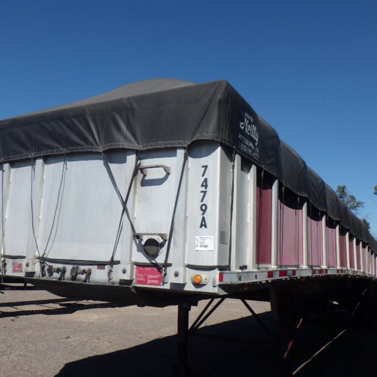 2001 BENSON FLATBED