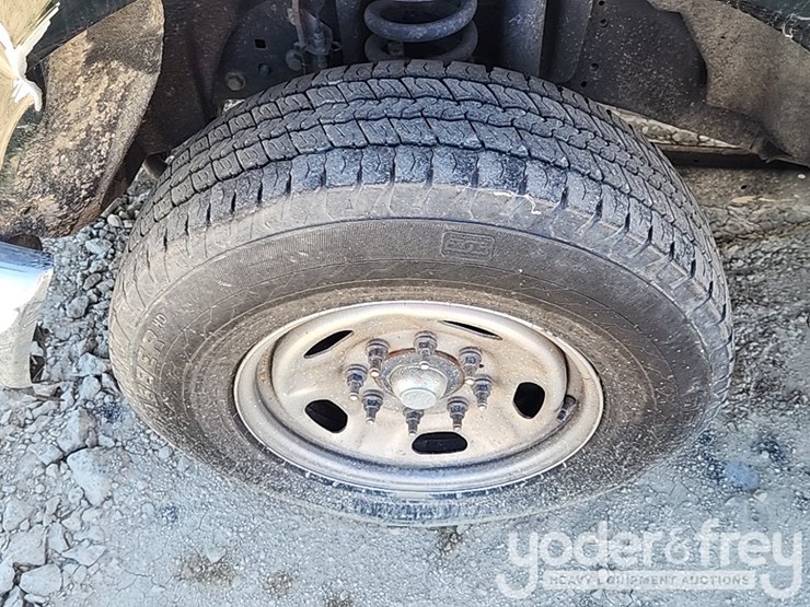 2020-ford-f250-xl-image-20