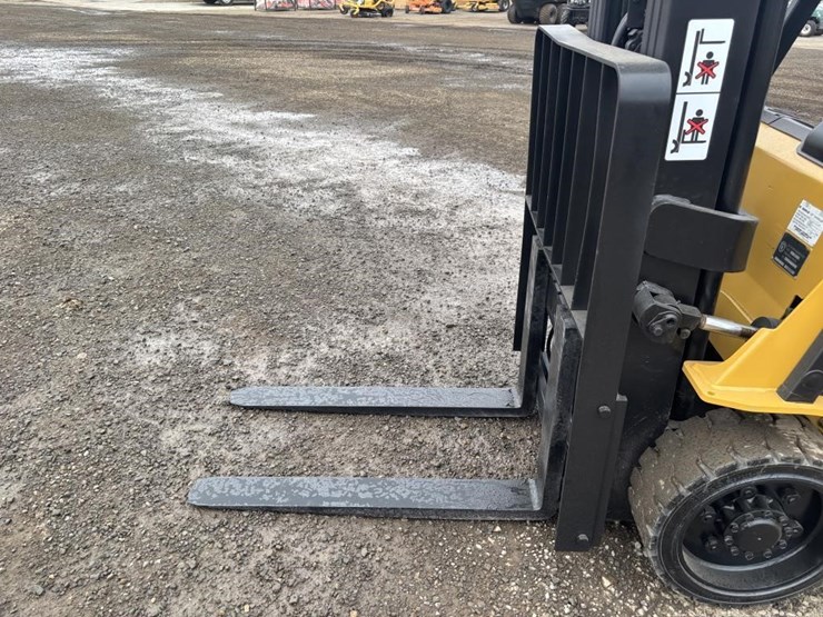 2016-caterpillar-2c6000-image-7