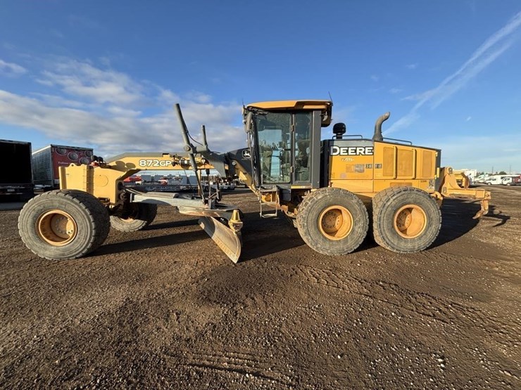 2011-deere-872gp-image-5